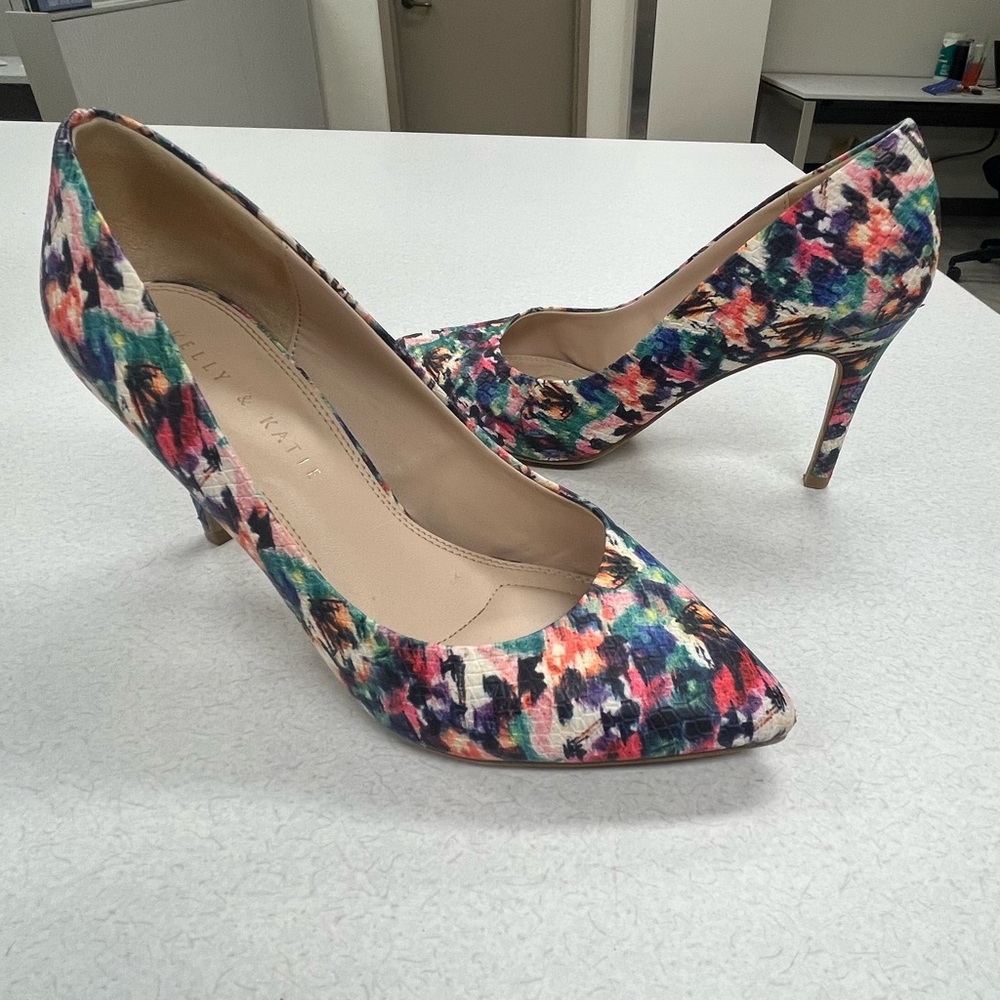 Kelly & Katie Multicolor Floral Pointed-Toe Pumps - Picture 2 of 6